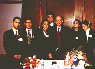 nn with members of Ekonomi ve Endstri Kulb